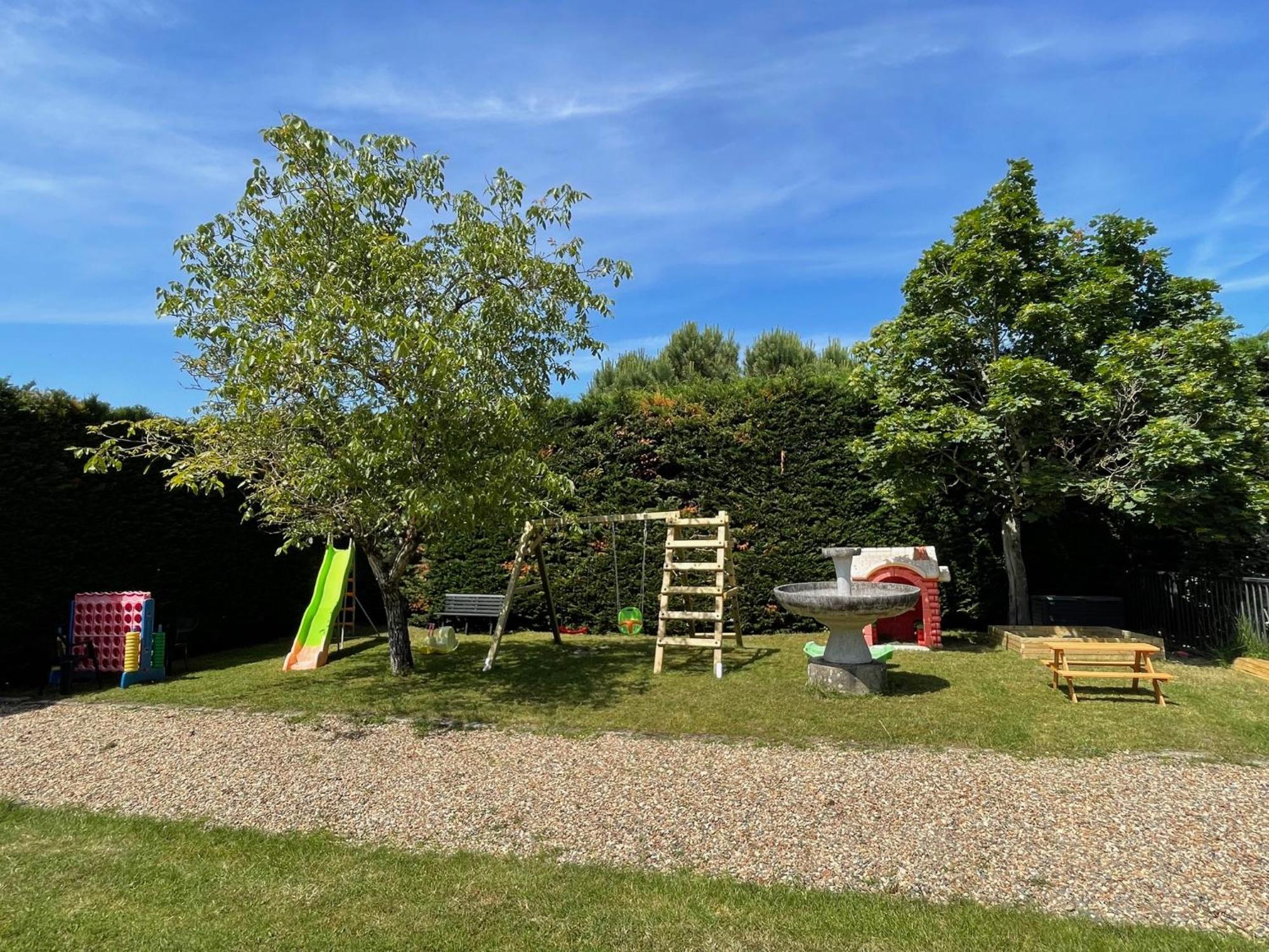 Le Clos Des Trois Provinces, Zoo De Beauval Noyers-sur-Cher Exteriör bild